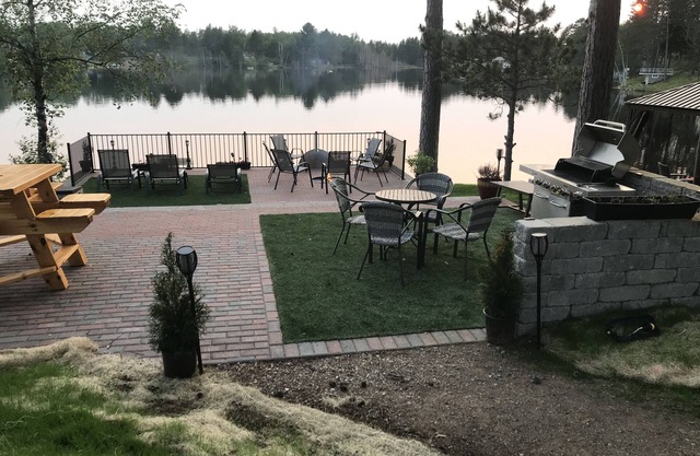 Jack Pines. Beautiful Lake side Property.