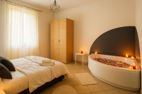 Jacuzzi Suite