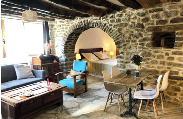 Jal house. Stone apartment, fireplace