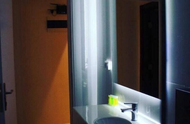 Janty 2 bedroom apartment unit 1