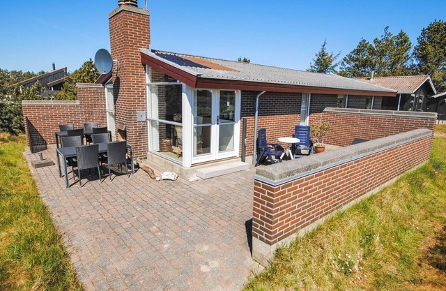 "Jerrik" - 900m from the sea by Interhome