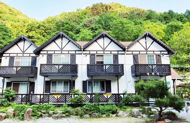 Jirisan Yeonriji Pension