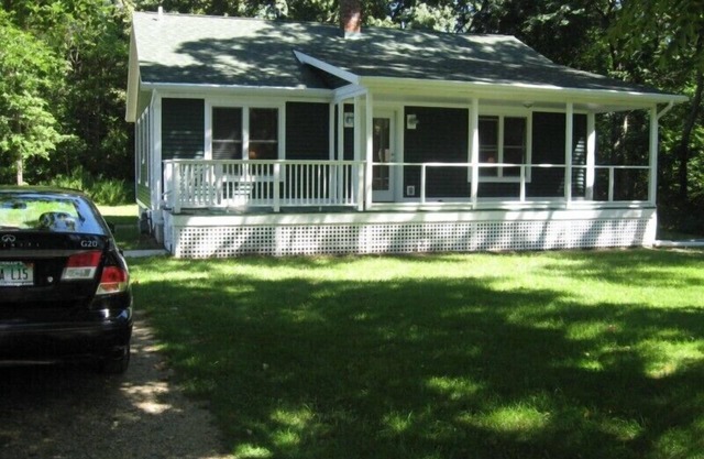John's Beachside Cottage - Short Walk To Terrific Lake Michigan Beach