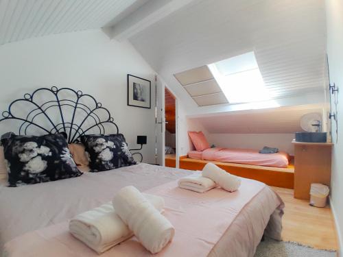 Joli duplex refait à neuf, face gare, près Ermitage