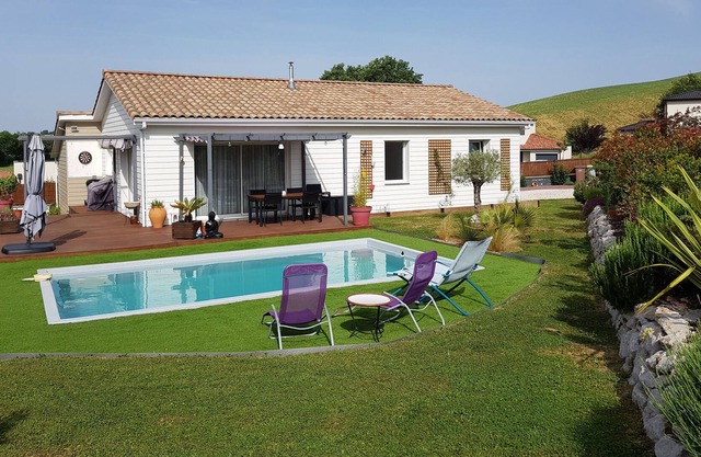 Jolie Maison 3 Chambres Avec Jardin et Piscine