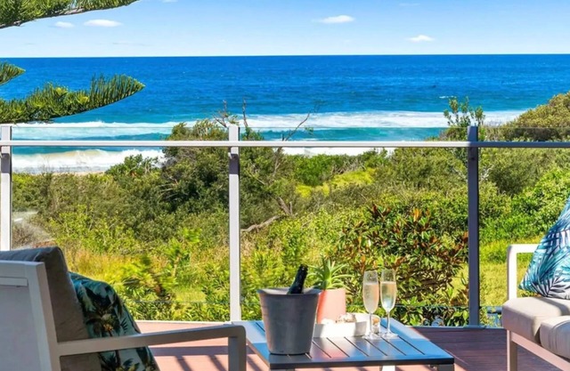 Jones Waterfront Beach Escape - uninterrupted beachfront views
