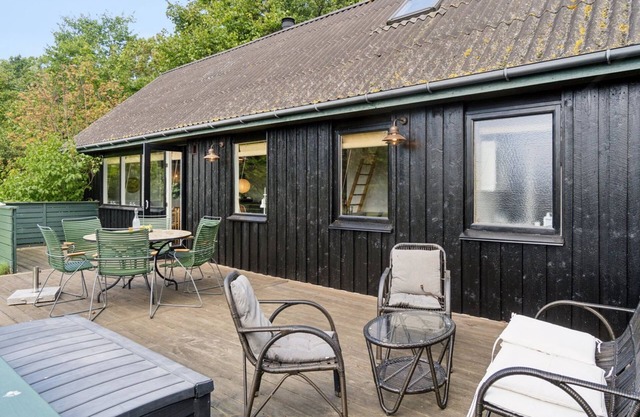 "Joon" - 100m from the sea by Interhome