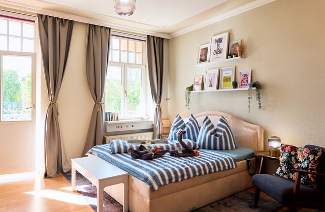 ★ Jugendstil Flat with 2 bedrooms in the city centre + balcony ★