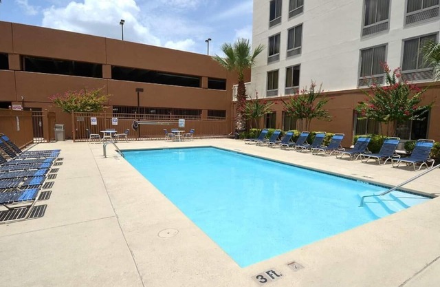 Just What You Were Looking For! 2 Great Units, Parking, Near AT&T Field!