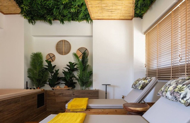 JW luxury apartment with spa room in Chania!