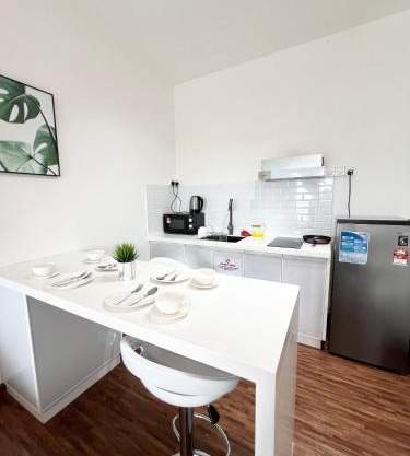 K Avenue DELUXE STUDIO 4-5PAX 5MIN TO KKIA