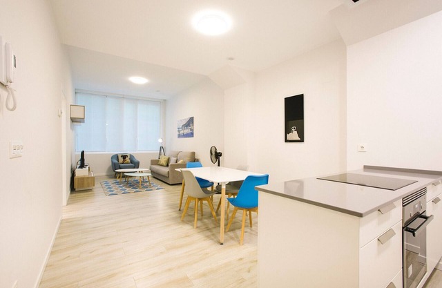 K Gloria Suites 5 1B one bedroom street facing