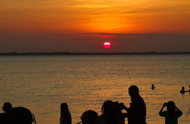 Kae Funk Sunset View Beach Resort