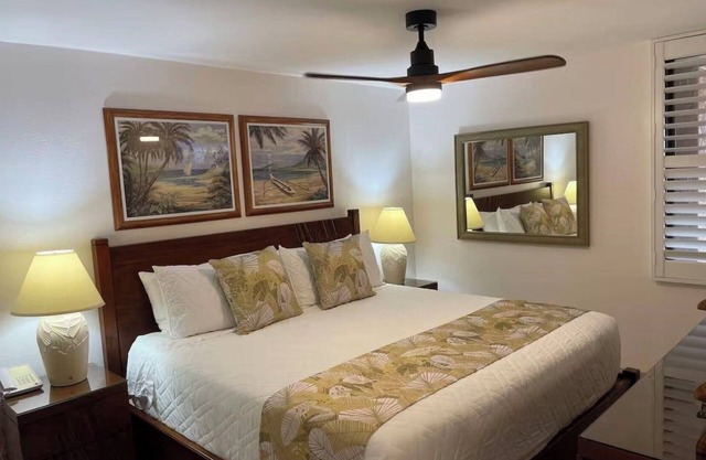 Kamaole Sands - Deep Lanai with Inner Courtyard and Ocean Views!