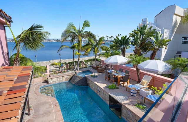 Kanipali Bayfront Pool, Spa Mission Beach Gem
