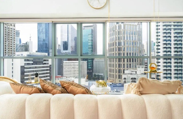 Karaoke Luxury Loft Premier Elegance w/360SkyViewnn