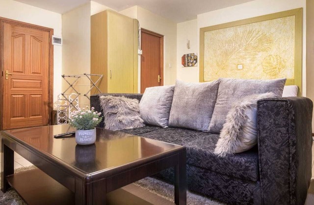 Kasri Pearl @Mvuli. Stylishly furnished. Fast wifi. Cosy