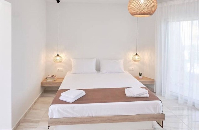 Kassiopi - Deluxe apt 50m from the beach, sea view