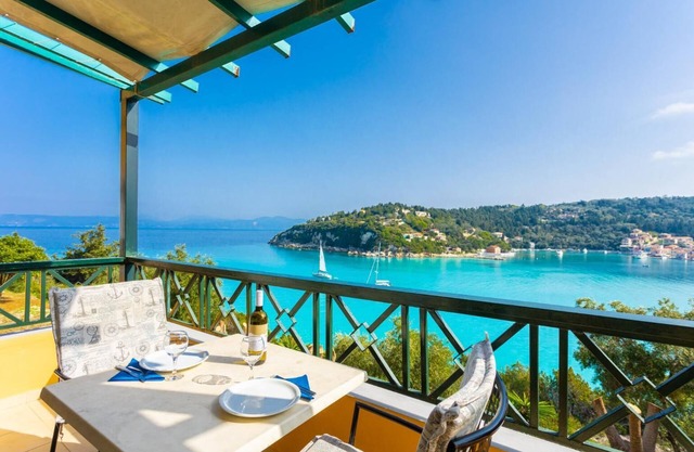 Katerina Walk to Beach, Sea Views, A/C