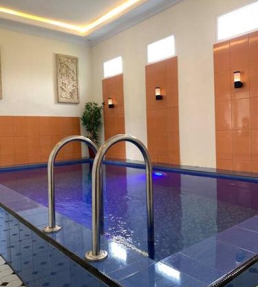 Kayz Villa Batu dengan Kolam Renang Pribadi