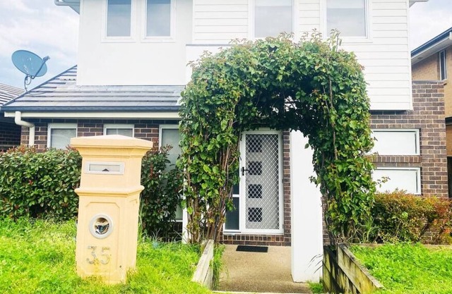 Kellyville 5Br-Closed to Shops, Parks and School