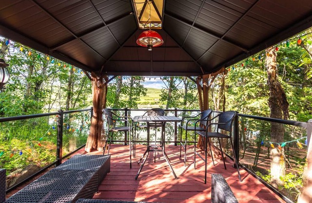 Kinara riverside house