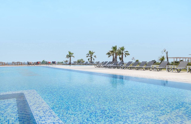King Maron Wellness Beach Hotel