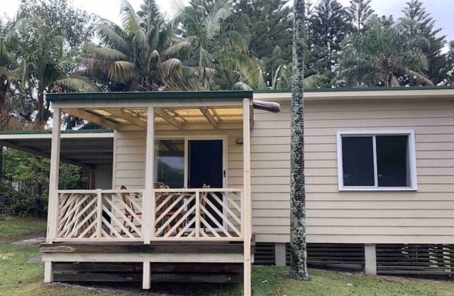Kioloa Beach Cabin 11