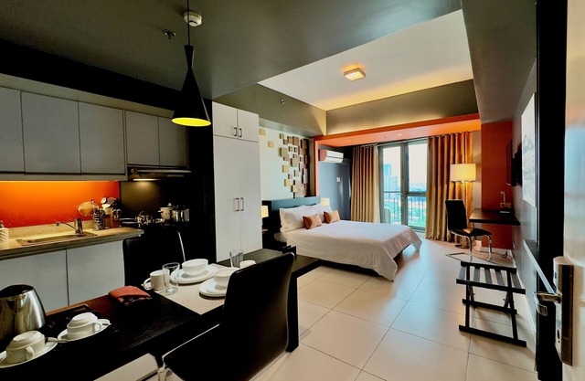 KL Tower - Cozy & Spacious Studio Deluxe near Greenbelt Mall