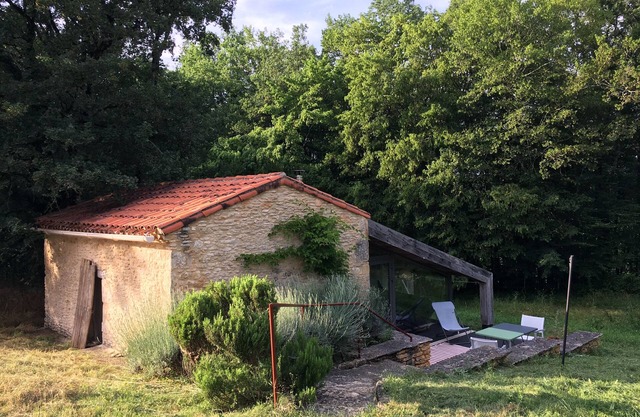 Kleines Steinhaus im Südlichen Perigord. Ruhige Lage Abseits der Straßen