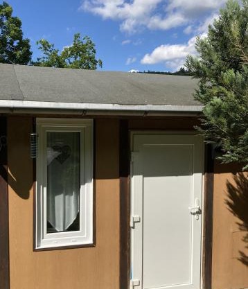 Kleines Haus am Wald