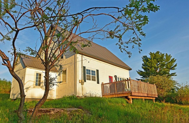 Knotting Hill - A Charming Hidden Gem in Mahone Bay