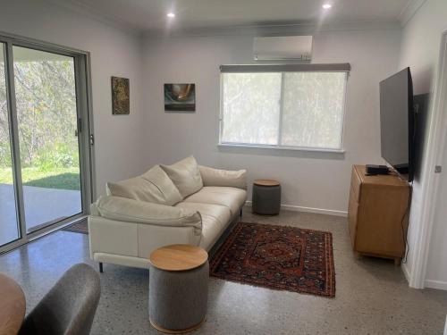 Koah Private hideaway with creek access