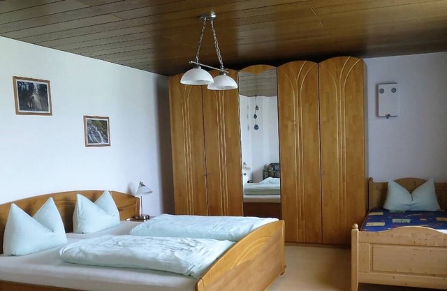 Komfortable und Ebenerdige Ferienwohnung mit Liegewiese