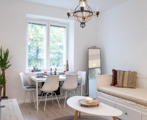 Kotoisa & Tyylikäs Keskusta-asunto Neljälle!