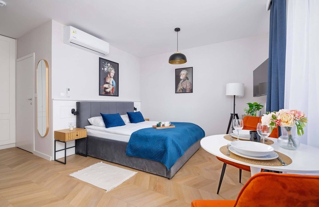 Krowoderska 40B | Modern Studio | AC
