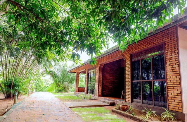 Kumudu Valley Resort