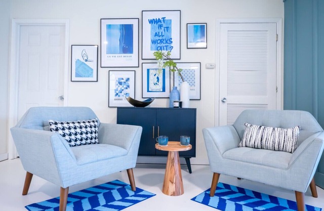 [L] Blue Loft- 4 Min from KU/Mass/Very Private!