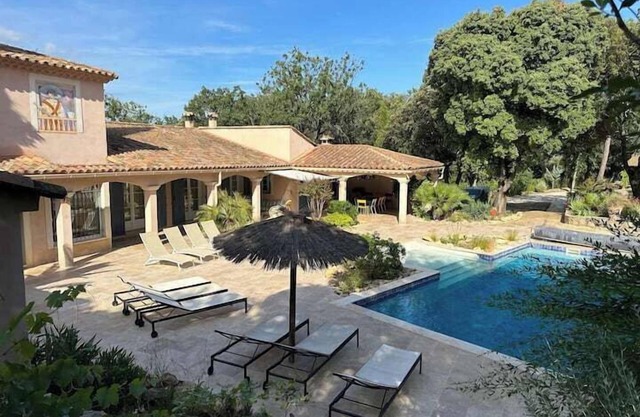 L'Estancia, a large charming villa