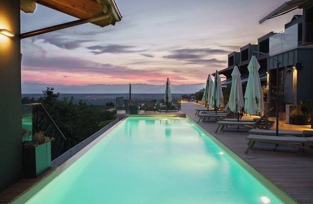 La Bergeisa - Vineho in Barolo in the vineyards. Breakfast included