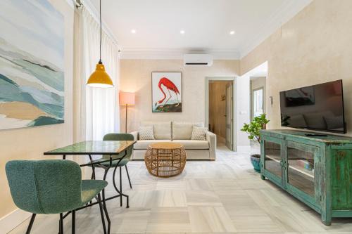 La Casa de la Plaza del Arroyo - Traditional Luxury in Jerez