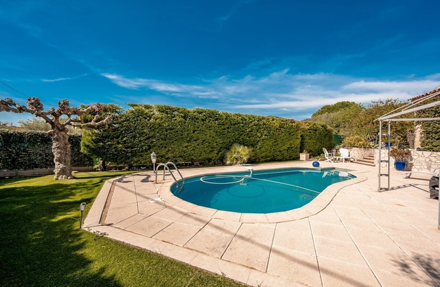 La Cigale - T2 de plain pied avec piscine partagée