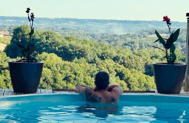 La Colline des Lauriers, Gite between Bordeaux, Toulouse and Bergerac.