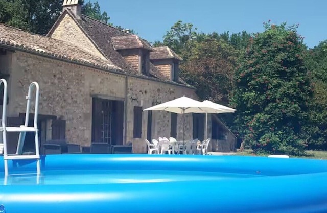 La Faneuse – House with pool, large garden, and terrace, perfect for families in Périgord