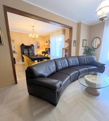 La Lírica home