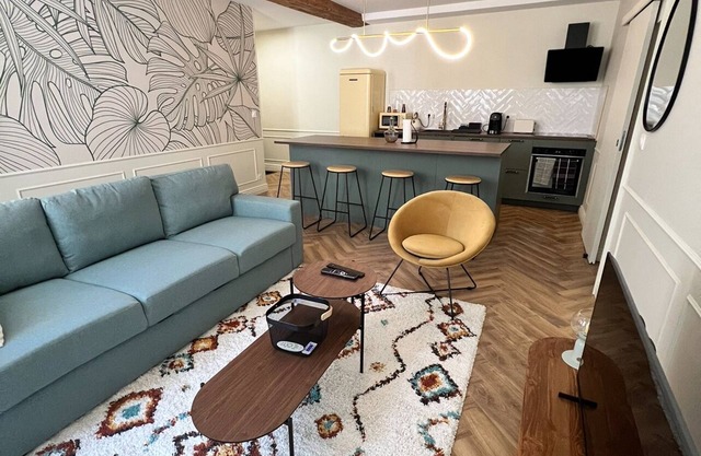 La Loge de L'odéon-t3 + Terrasse + Cave-3 min à Pied du Centre Ville 6 Personnes