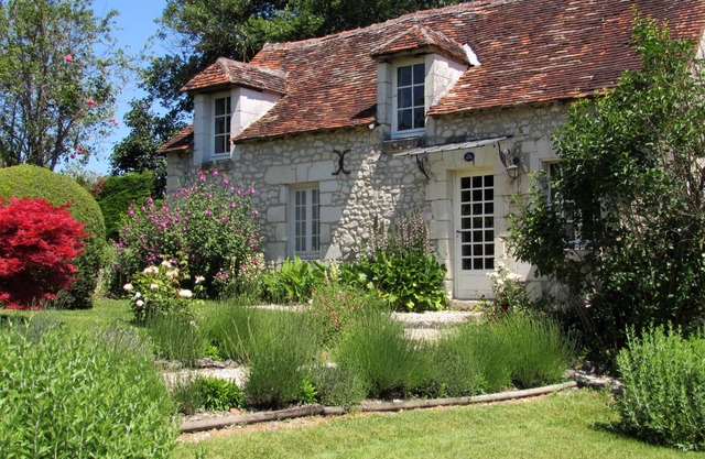La Lune - Adult Only romantic cottages in the Loire Valley with private Gardens