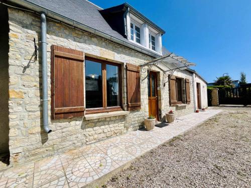 La Maison d Utah Beach and Memory