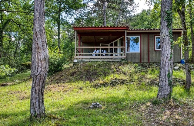 La Peyrugue Campsite * - 3 room comfort dream chalet 6 people