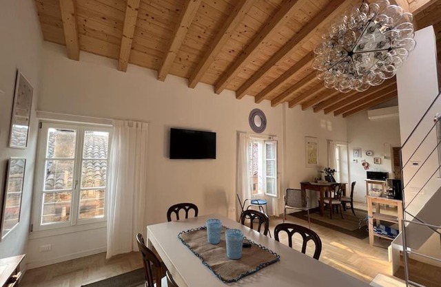 La Piccola Casa al Lago - Intera casa con 3 camere e 2 box